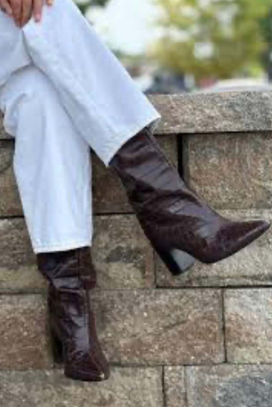 New in Box Schutz Analeah Leather High-Heel Boots size 9B